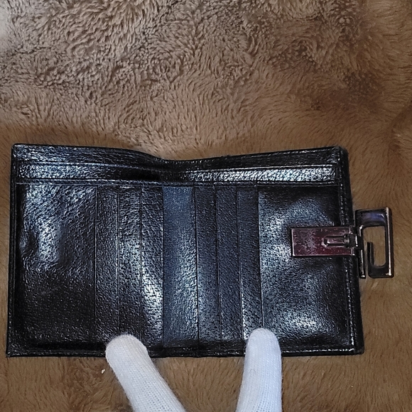 Gucci G Squared Logo Black Pebbled Leather Silver Clasp French Compact Wallet - Picture 4 of 16